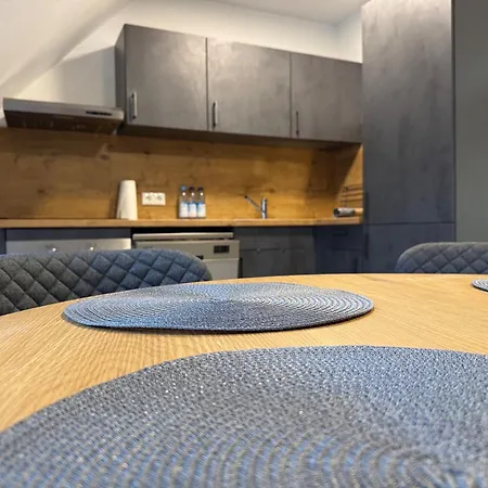 Aischgrund 75 m 2 Schlafzimmer Naehe Nuernberg, Bamberg & Steigerwald شقة *